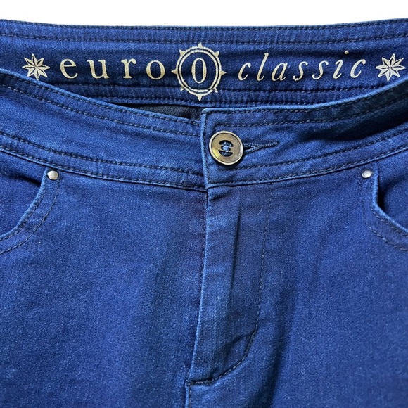 Euro Classic Dark Wash Bermuda Shorts With Lots of Stretch Size 0 Fits Size 2 - Picture 9 of 10